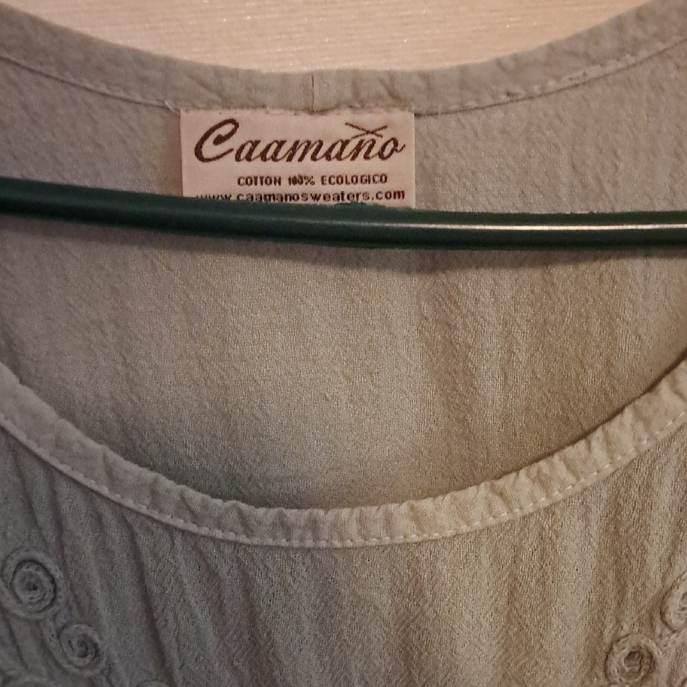 Caamano Women's Cream Cotton Button-Trim Blouse